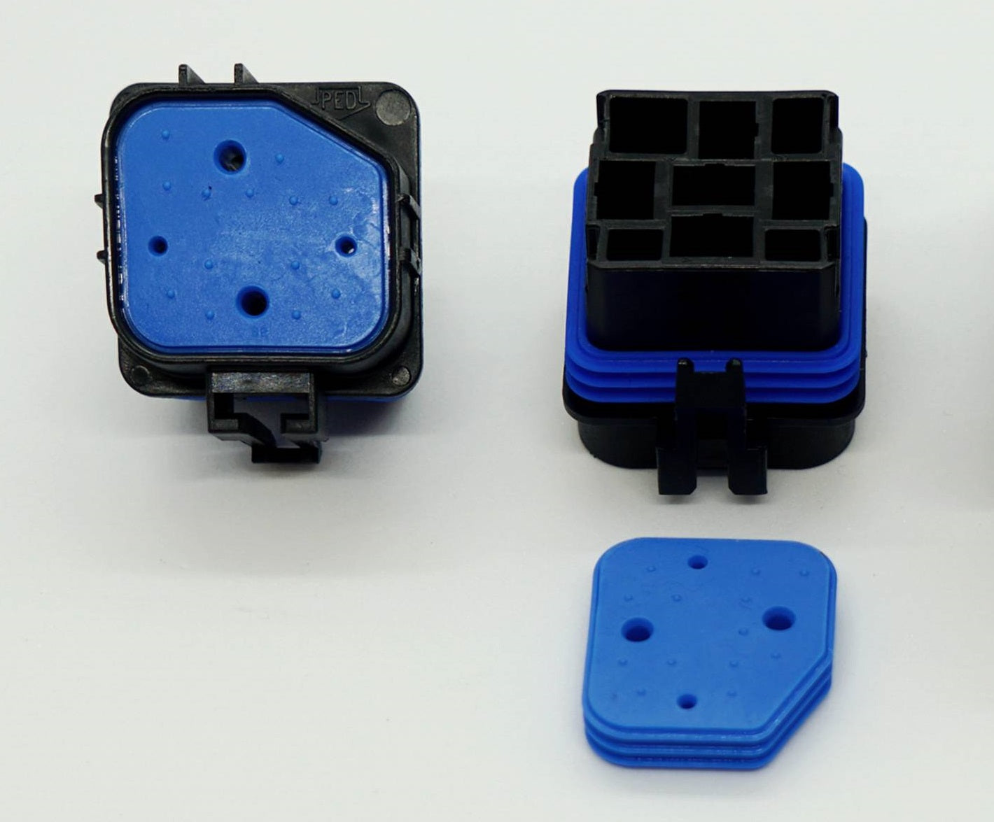 Sealed 4-Pin Mini Relay Base 12065686