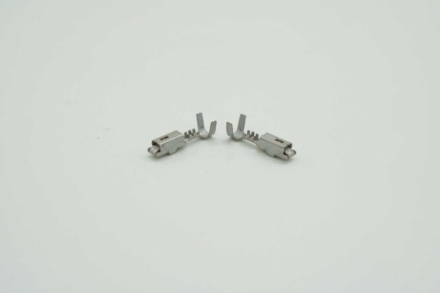 Bussmann Metri-Pack 280 Series 18-16 GA Female Loose Tangless Terminal 12110847